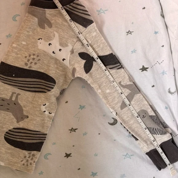 ⭒ 2T Carter’s Gray Two Piece Set Animals Seal Whale Wolf Bear Long Sleeve ⭒ - Picture 7 of 14